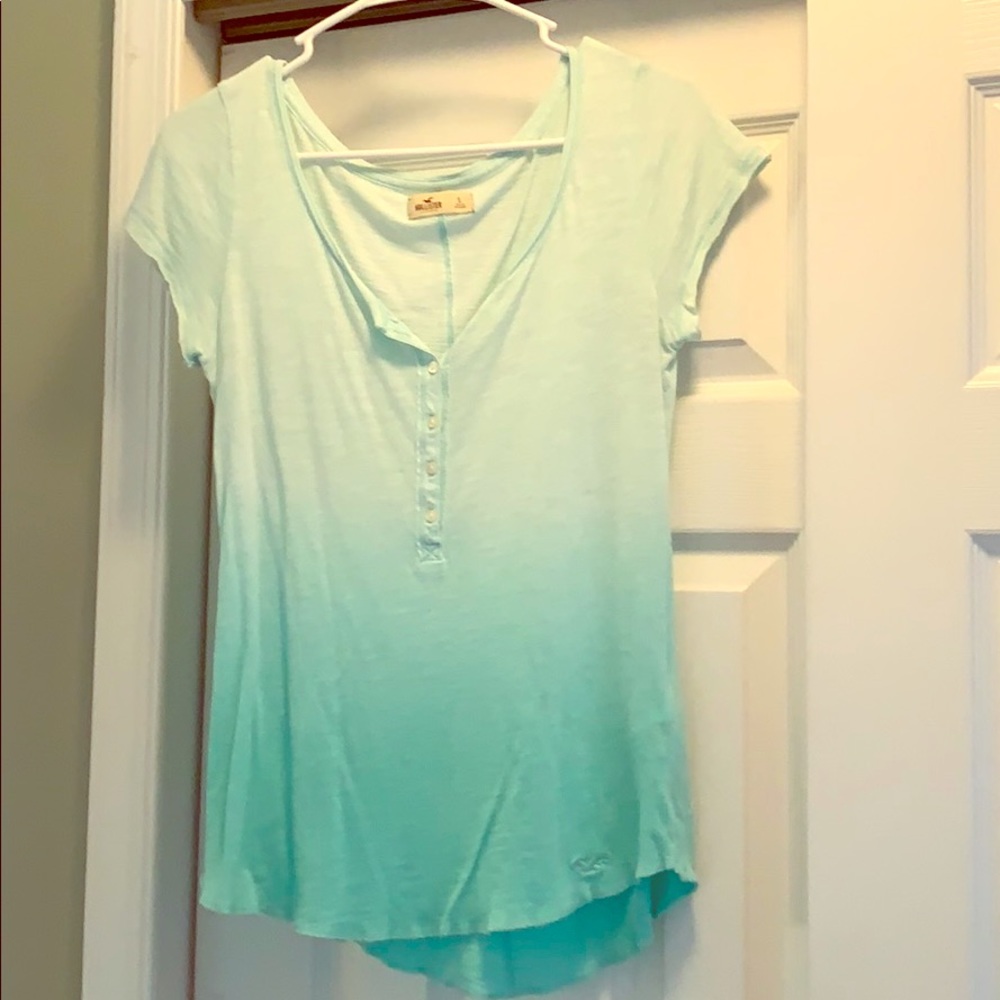 Hollister tee shirt